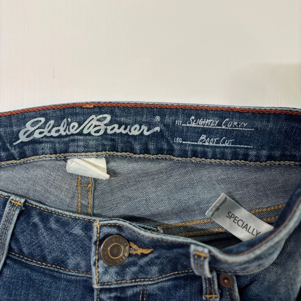 Eddie Bauer Women’s Bootcut Jeans Size 2 Slightly Curvy Fit Medium Wash Stretch - Picture 9 of 12